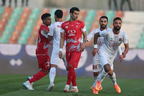 پرسپولیس به قعرنشین لیگ برتر باخت پرسپولیس - نساجی