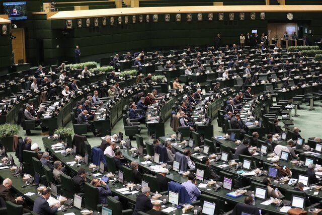 مصوبه مجلس درباره متناسب‌سازی حقوق بازنشستگان به مجمع تشخیص ارسال شد