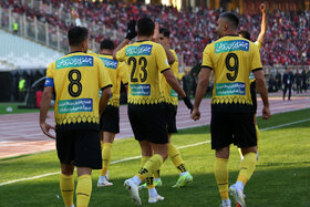 چشم ایران روشن؛ بازتاب افتتاح فاز اول بزرگترین نیروگاه خورشیدی ایران در ورزشگاه نقش جهان