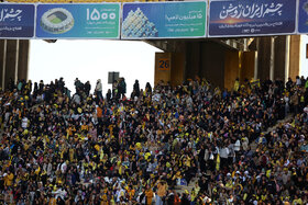 چشم ایران روشن؛ بازتاب افتتاح فاز اول بزرگترین نیروگاه خورشیدی ایران در ورزشگاه نقش جهان