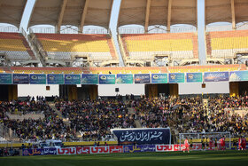 چشم ایران روشن؛ بازتاب افتتاح فاز اول بزرگترین نیروگاه خورشیدی ایران در ورزشگاه نقش جهان