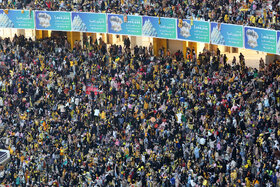 چشم ایران روشن؛ بازتاب افتتاح فاز اول بزرگترین نیروگاه خورشیدی ایران در ورزشگاه نقش جهان