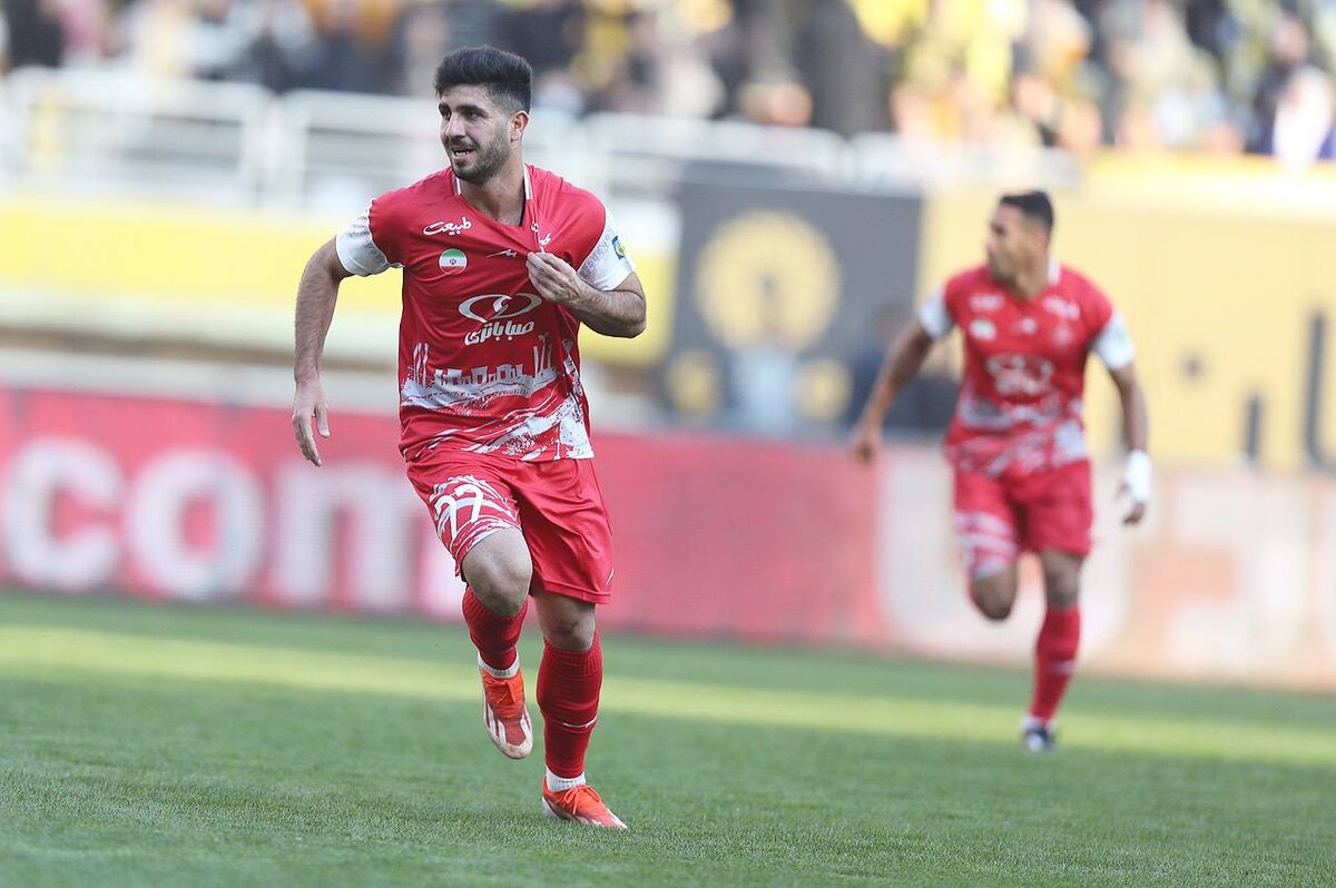 گل محمد خدابنده‌لو در دیدار سپاهان - پرسپولیس