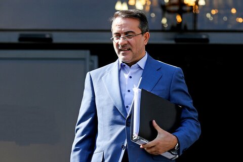 گزارشی از وضعیت نیروهای شرکتی به دولت ارائه میشود علاءالدین رفیعزاده