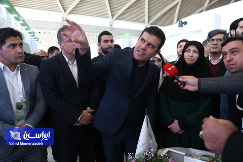 بازدید معاون علمی رئیس‌جمهور از بیست و دومین نمایشگاه محیط زیست (۱)