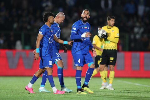 چشمی: نمی‌توانم به استقلال کمک کنم!