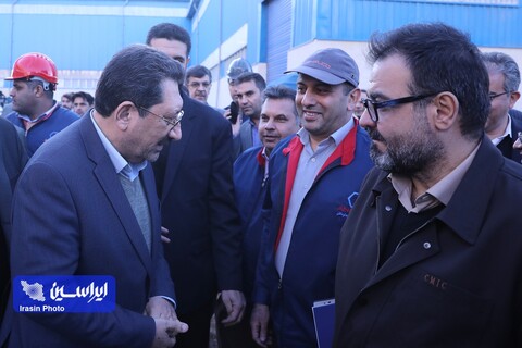 بازدید وزیر صمت از کارخانه نوین الکترود اردکان یزد