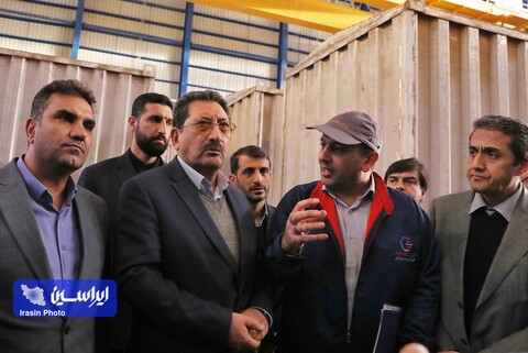 بازدید وزیر صمت از کارخانه نوین الکترود اردکان یزد