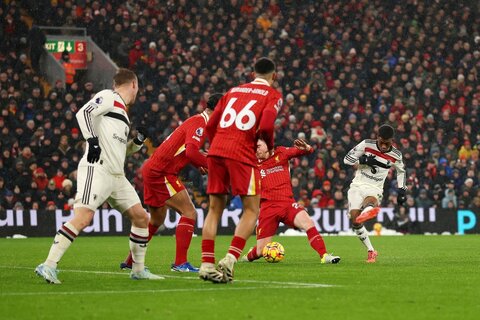 ترمز لیورپول مقابل منچستریونایتد کشیده شد لیورپول - منچستریونایتد