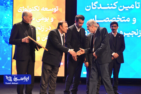 انعقاد تفاهم‌نامه، برگزاری پنل و معرفی شرکت دانش‌بنیان و طرح های فناورانه برتر صنعت آهن و فولاد در ششمین جشنواره ملی فولاد ایران