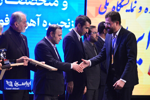 انعقاد تفاهم‌نامه، برگزاری پنل و معرفی شرکت دانش‌بنیان و طرح های فناورانه برتر صنعت آهن و فولاد در ششمین جشنواره ملی فولاد ایران