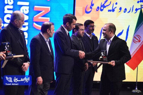 انعقاد تفاهم‌نامه، برگزاری پنل و معرفی شرکت دانش‌بنیان و طرح های فناورانه برتر صنعت آهن و فولاد در ششمین جشنواره ملی فولاد ایران