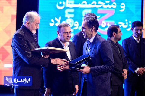 انعقاد تفاهم‌نامه، برگزاری پنل و معرفی شرکت دانش‌بنیان و طرح های فناورانه برتر صنعت آهن و فولاد در ششمین جشنواره ملی فولاد ایران