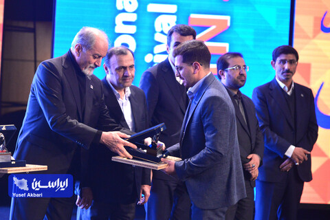 انعقاد تفاهم‌نامه، برگزاری پنل و معرفی شرکت دانش‌بنیان و طرح های فناورانه برتر صنعت آهن و فولاد در ششمین جشنواره ملی فولاد ایران