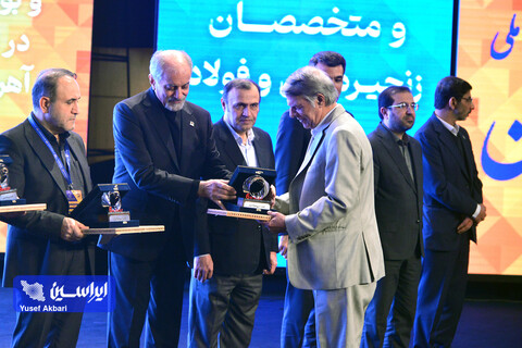 انعقاد تفاهم‌نامه، برگزاری پنل و معرفی شرکت دانش‌بنیان و طرح های فناورانه برتر صنعت آهن و فولاد در ششمین جشنواره ملی فولاد ایران