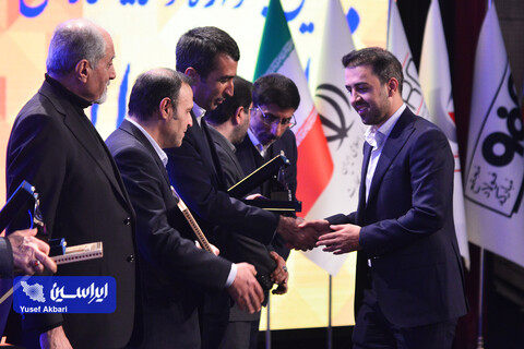 انعقاد تفاهم‌نامه، برگزاری پنل و معرفی شرکت دانش‌بنیان و طرح های فناورانه برتر صنعت آهن و فولاد در ششمین جشنواره ملی فولاد ایران