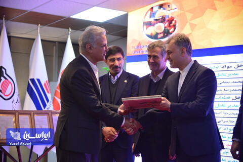 شرکتهای برتر از سوی فولاد مبارکه در ششمین جشنواره و نمایشگاه ملی فولاد ایران معرفی شدند اختتامیه تجلیل از شرکت های همکار فولاد مبارکه