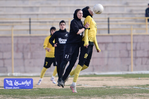 فوتبال بانوان سپاهان -آوا تهران