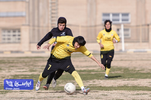 فوتبال بانوان سپاهان -آوا تهران