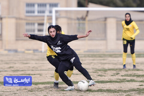 فوتبال بانوان سپاهان -آوا تهران
