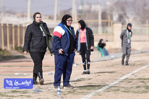 فوتبال بانوان سپاهان -آوا تهران