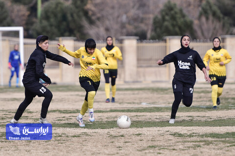 فوتبال بانوان سپاهان -آوا تهران