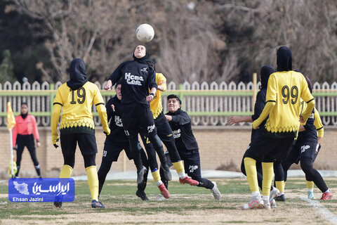 فوتبال بانوان سپاهان -آوا تهران