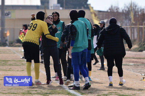 فوتبال بانوان سپاهان -آوا تهران