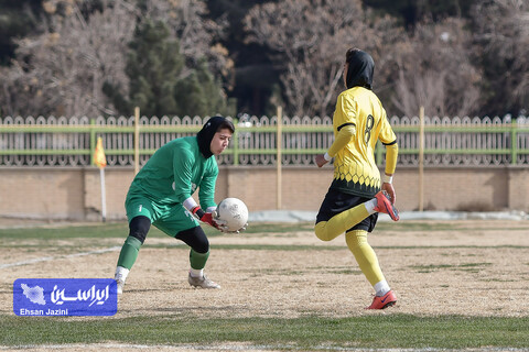 فوتبال بانوان سپاهان -آوا تهران
