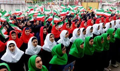 زنگ انقلاب در مدارس سراسر کشور نواخته شد مدرسه