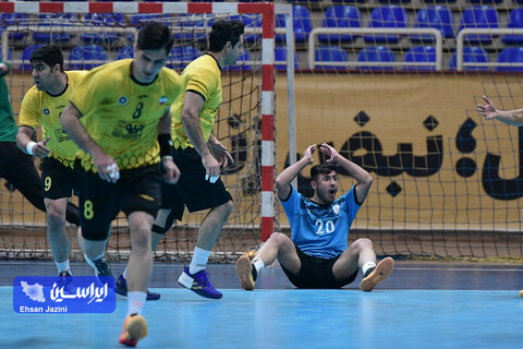 هندبال فولاد مبارکه سپاهان - نیروی زمینی کازرون