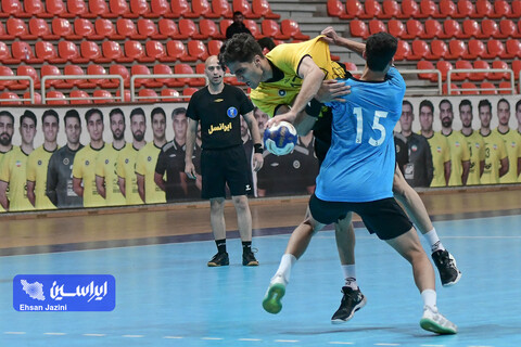 هندبال فولاد مبارکه سپاهان - نیروی زمینی کازرون