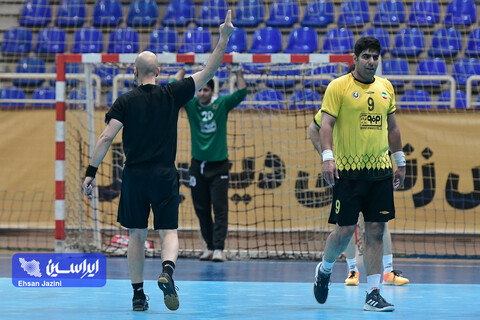 هندبال فولاد مبارکه سپاهان - نیروی زمینی کازرون