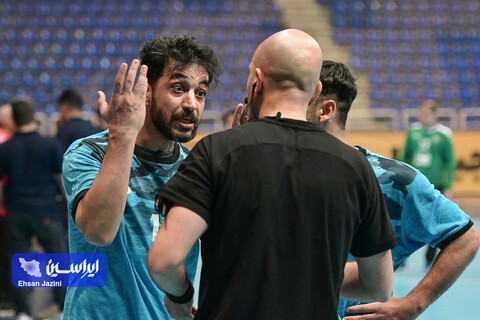 هندبال فولاد مبارکه سپاهان - نیروی زمینی کازرون