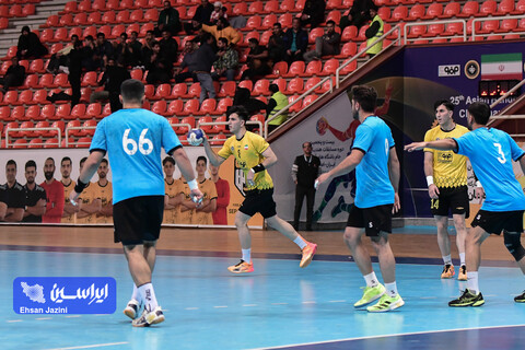 هندبال فولاد مبارکه سپاهان - نیروی زمینی کازرون