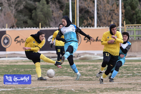 فوتبال بانوان سپاهان - طاران