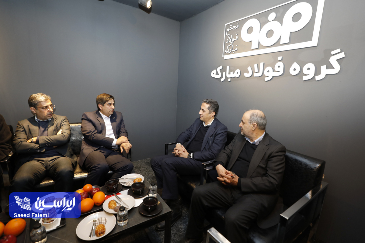دیدار و گفتوگوی معاونان وزیر صمت با مدیرعامل فولاد مبارکه در نمایشگاه تجارت با اوراسیا