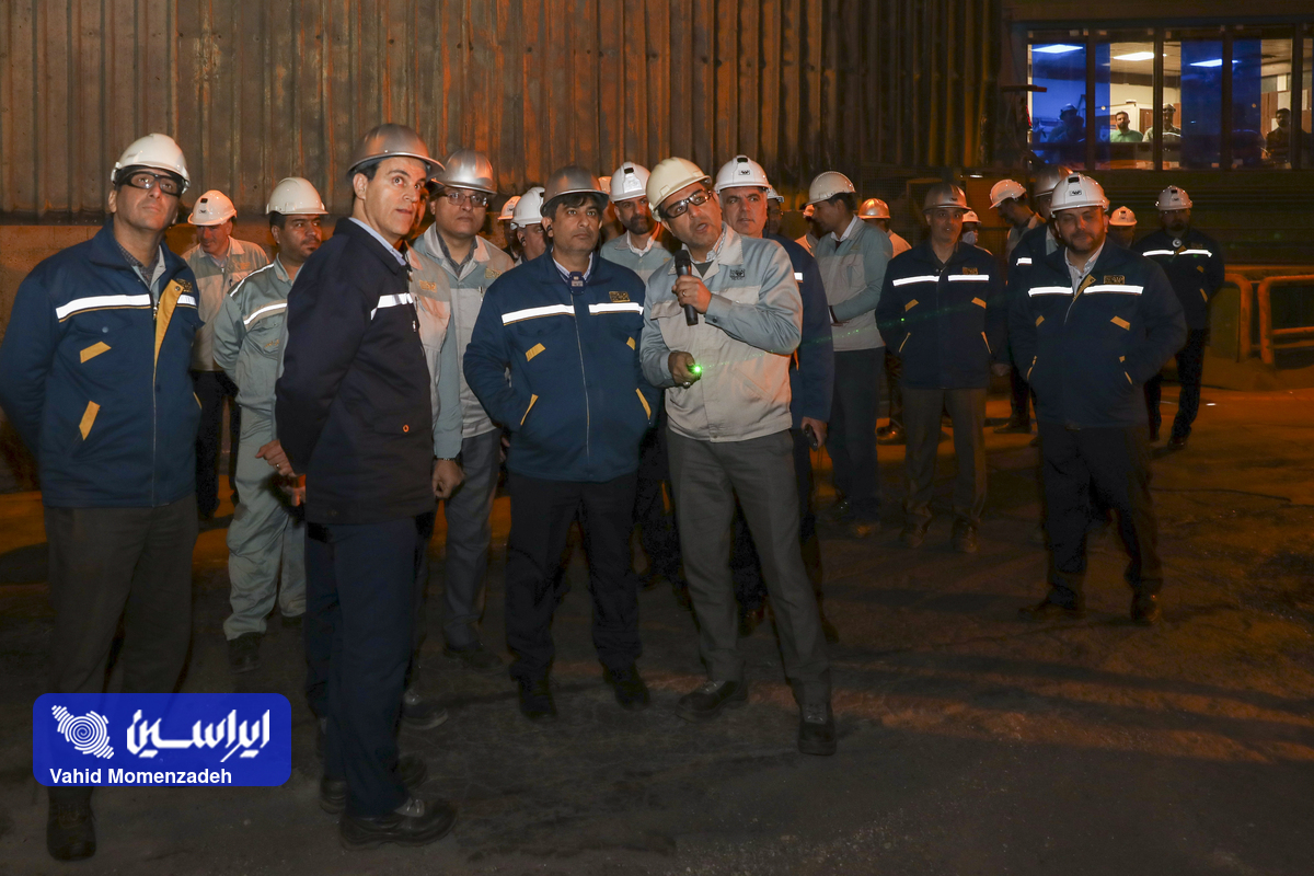 حسن مطلع نخستین روزِ کاری مدیرعامل فولاد مبارکه تجدید بیعت با آرمانهای شهدا و دیدار با کارکنان