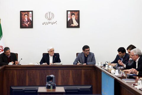 تامین پایدار معیشت مردم، هدف مهم دولت وفاق/ برخورد قاطع با احتکار و گرانفروشی عارف