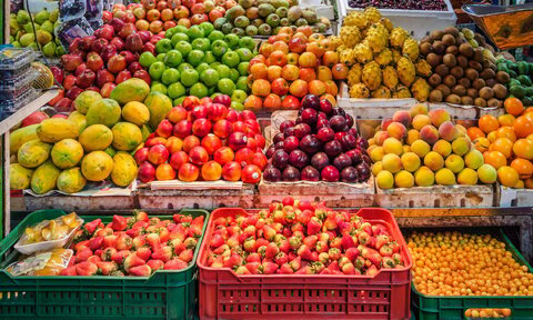 ثبات قیمتها در بازار میوه و تره بار اصفهان بازار میوه