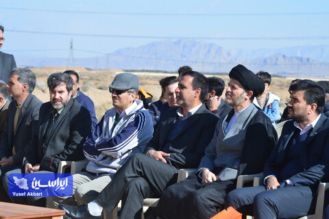 پویش مردمی کاشت ۲ هزار هکتار بذر بادام کوهی در شهرستان مبارکه با مشارکت فولاد مبارکه