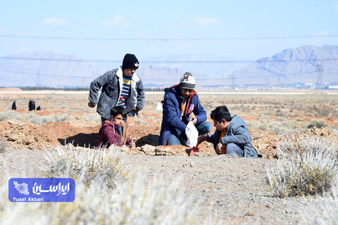 پویش مردمی کاشت ۲ هزار هکتار بذر بادام کوهی در شهرستان مبارکه با مشارکت فولاد مبارکه