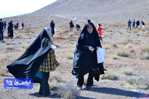 پویش مردمی کاشت ۲ هزار هکتار بذر بادام کوهی در شهرستان مبارکه با مشارکت فولاد مبارکه