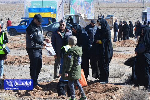 پویش مردمی کاشت ۲ هزار هکتار بذر بادام کوهی در شهرستان مبارکه با مشارکت فولاد مبارکه