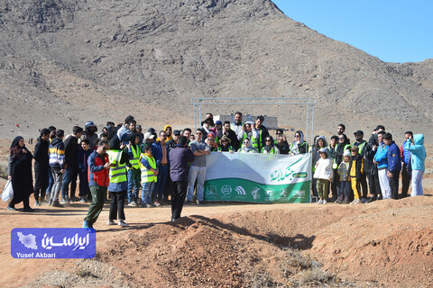 پویش مردمی کاشت ۲ هزار هکتار بذر بادام کوهی در شهرستان مبارکه با مشارکت فولاد مبارکه