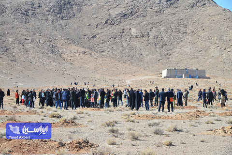 پویش مردمی کاشت ۲ هزار هکتار بذر بادام کوهی در شهرستان مبارکه با مشارکت فولاد مبارکه