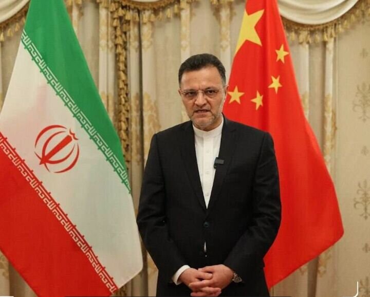 کار سفیر ایران در چین استوری گذاشتن است