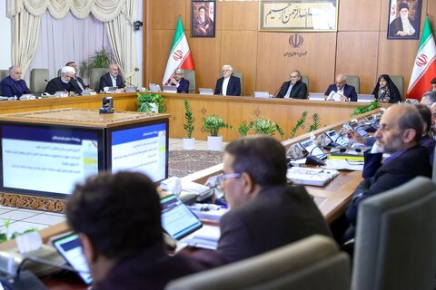 تعیین سازوکار تسویه بدهی دولت به بانکها از طریق بانک مرکزی پزشکیان