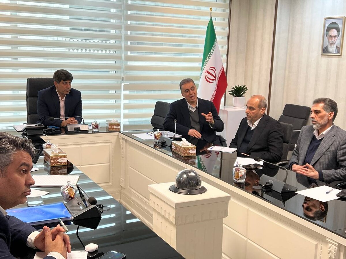 مدیرعامل و اعضای هیئت مدیره «ومعادن» با مدیرعامل گروه فولاد مبارکه دیدار کردند