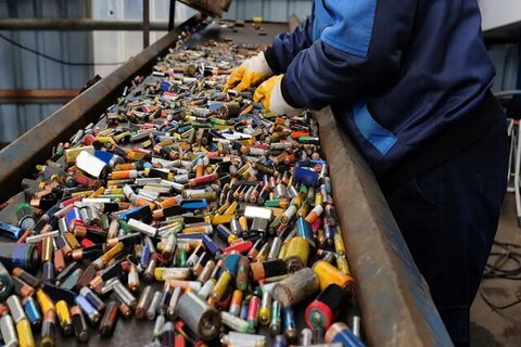 استخراج ۹۹.۹۹ درصد لیتیوم از باتریهای قدیمی با آمینواسید باتری